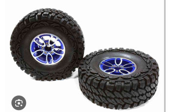 1.9 inch tires for 1/10th crawler 4pcs Blue and red sets