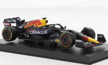 Red Bull RB18 No1 Oracle Red Bull racing Red Bull formula 1 with figure Max Verstappen 2022