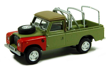 LAND ROVER SERIE III 109 PICK UP with racks  CARARAMA  711XND3