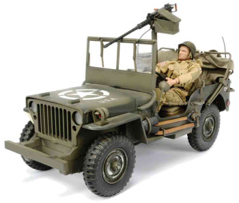 JEEP WILLYS 4X4 W OPEN TOP + GUN & MAN