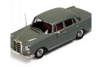 ΙΧΟ Mercedes 200D Heckflosse 1966 Dark Grey