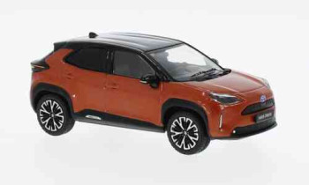 Toyota Yaris Cross metallic orange 2022  IXO  CLC510N