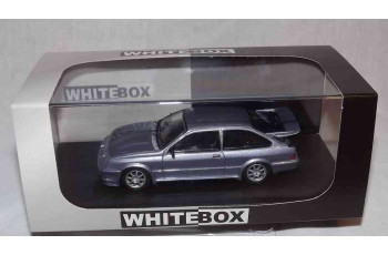 WHITE BOX Ford Sierra Cosworth RS500 - metallic-hellblau - RHD