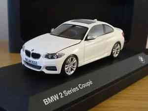 MINICHAMPS 80422336869 Scale 1/43 BMW 2-SERIES COUPE 2014 WHITE.
