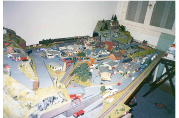 TRAIN DIORAMA